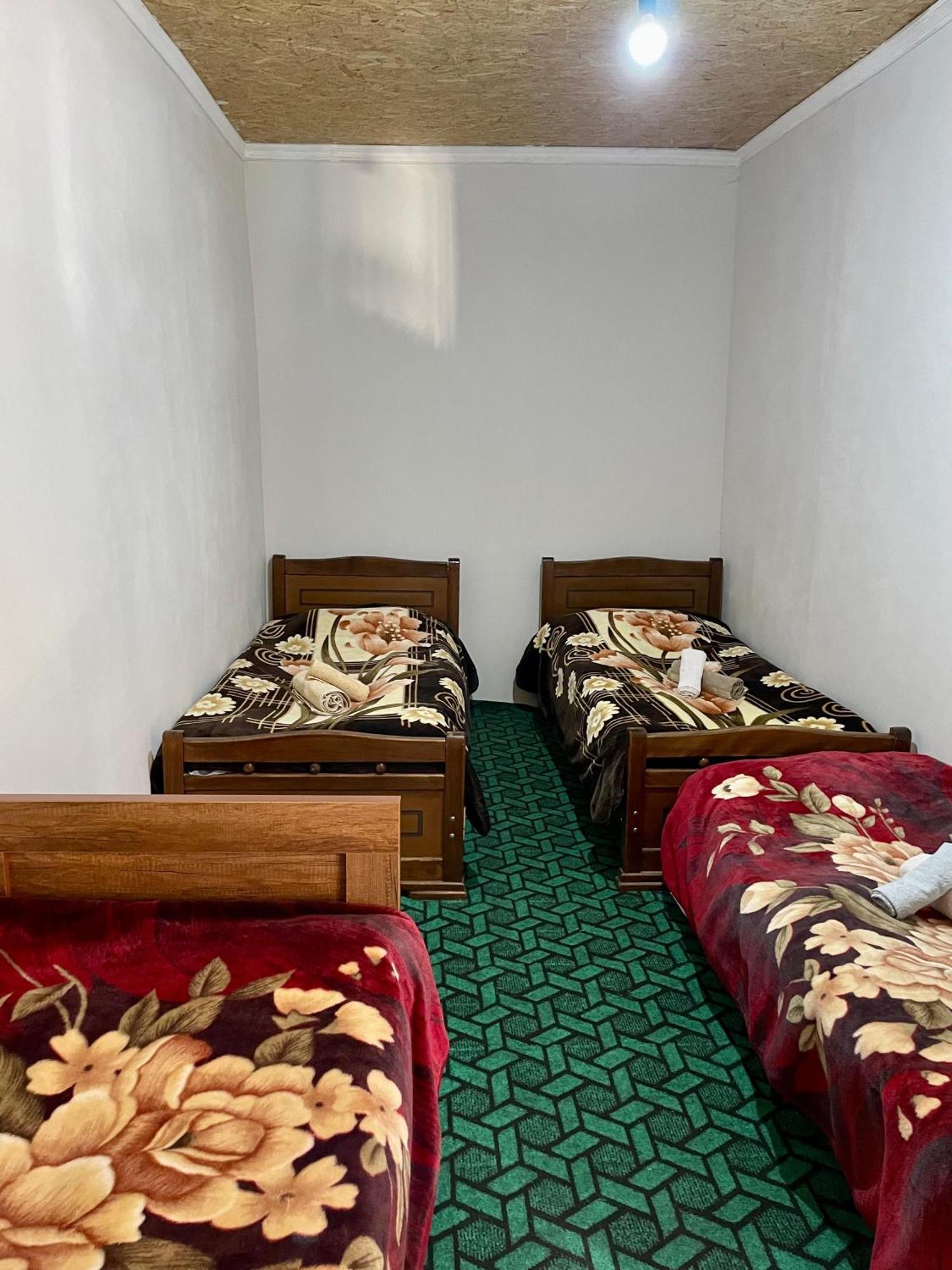 Old House Hotel Adishi Buitenkant foto